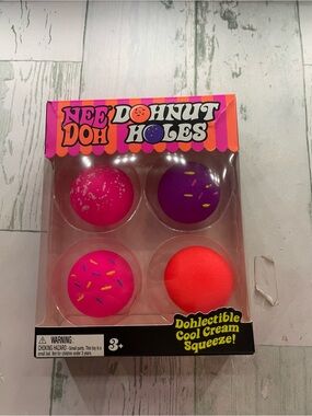 Donut Doh Holes Squishy Silicone Toy Set - Pink & Purple